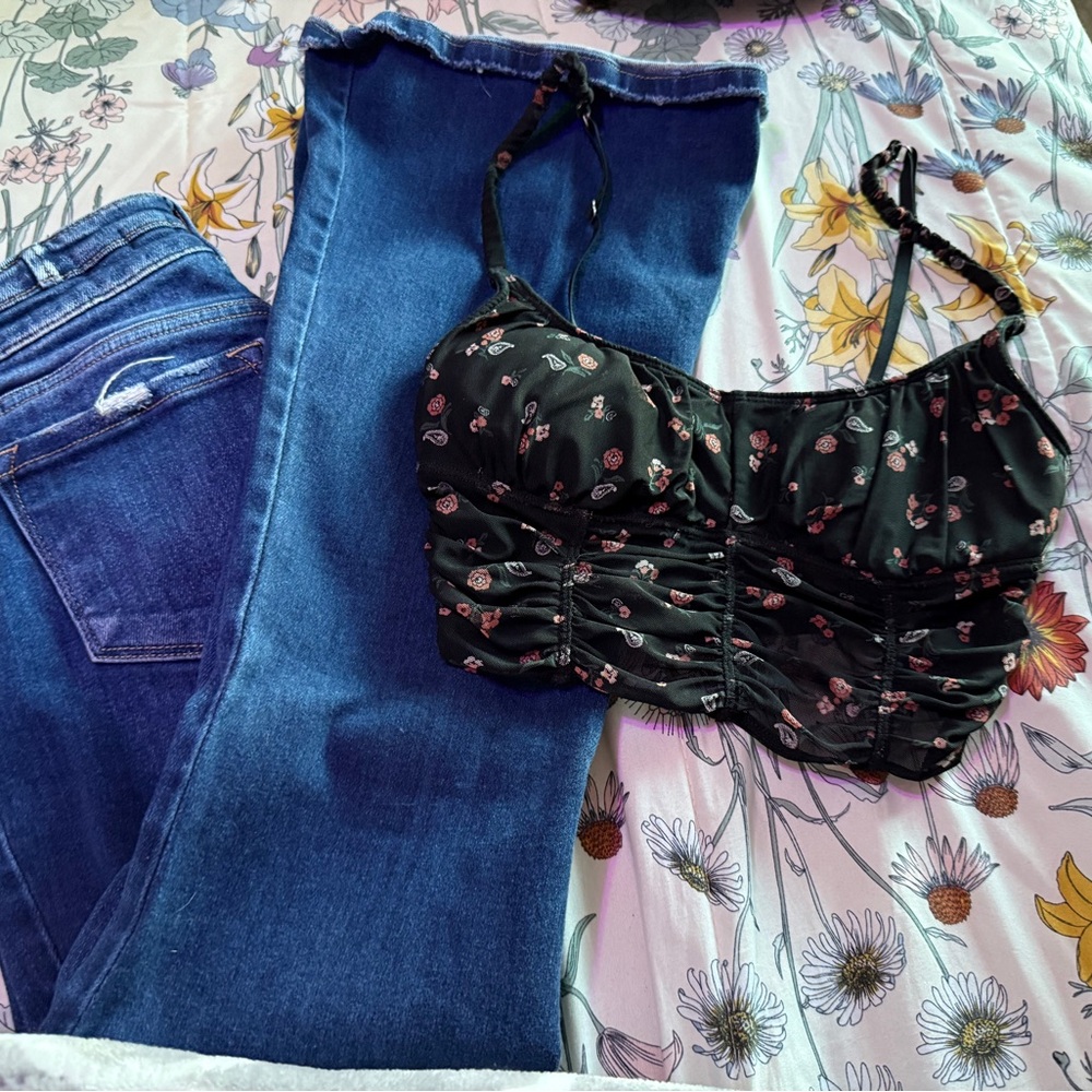 Black shirt, Jeans